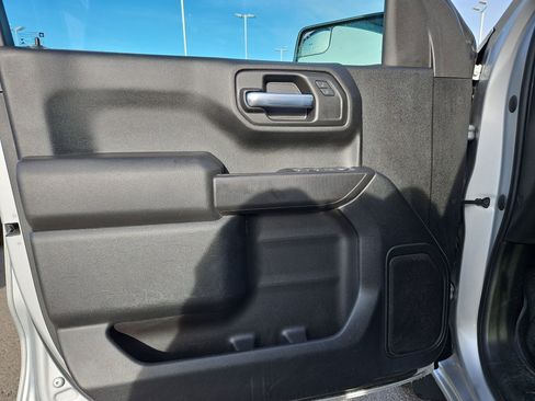 Used 2022 Chevrolet Silverado 1500 Custom image 13