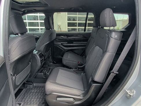 Used 2024 Jeep Grand Cherokee L Laredo AWD/4WD image 27