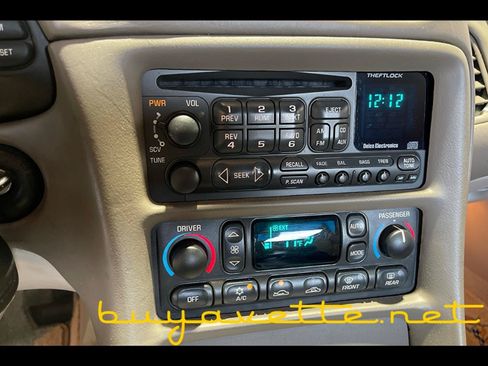 Used 2003 Chevrolet Corvette Coupe w/ Preferred Equipment Group RWD image 17