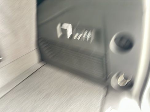 Used 2024 Chevrolet Tahoe High Country w/ Premium Package 2 image 13