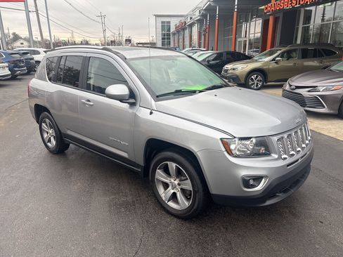 Used 2016 Jeep Compass High Altitude image 10
