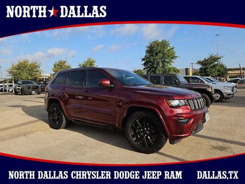Used 2020 Jeep Grand Cherokee Altitude RWD image 1