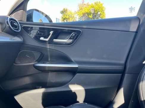 Used 2022 Mercedes-Benz C 300 Sedan image 22