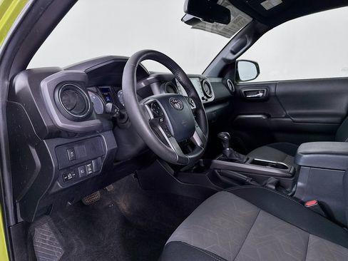 Certified 2023 Toyota Tacoma TRD Sport AWD/4WD image 9