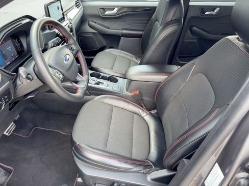 Used 2023 Ford Escape ST-Line image 5