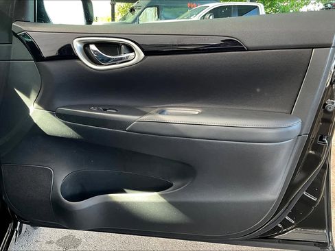 Certified 2019 Nissan Sentra SV image 22