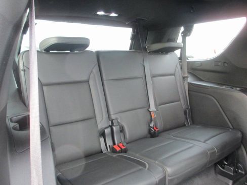 Used 2021 GMC Yukon Denali w/ Denali Premium Package image 27