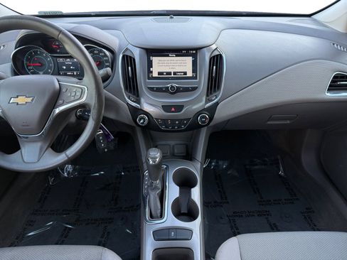 Used 2016 Chevrolet Cruze LT w/ RS Package image 10