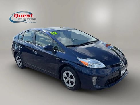 Used 2012 Toyota Prius Two FWD image 1