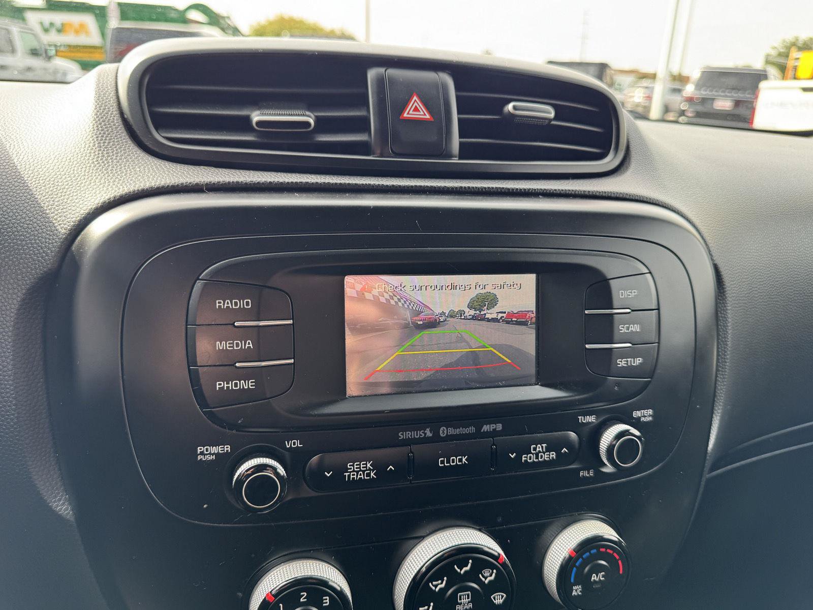 Used 2016 Kia Soul + FWD image 21
