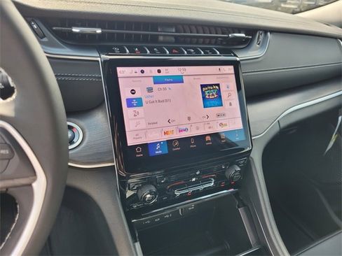 New 2025 Jeep Grand Cherokee L Limited image 26