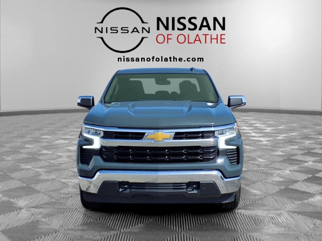 Used 2025 Chevrolet Silverado 1500 LT AWD/4WD image 29