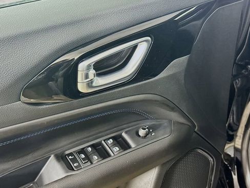 New 2026 Jeep Compass Limited image 18