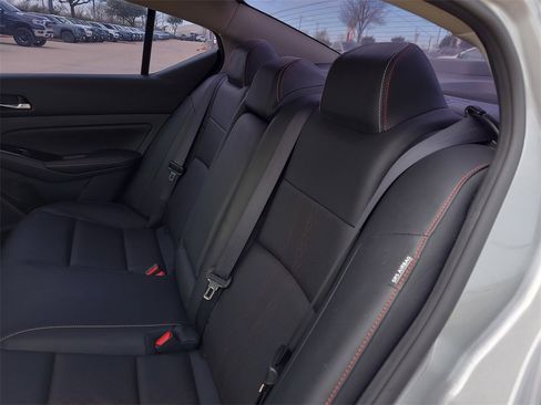 Certified 2023 Nissan Altima 2.5 SR w/ SR Premium Package image 10