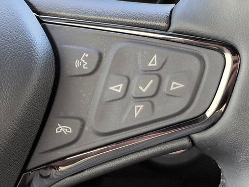 Used 2023 Chevrolet Equinox Premier FWD image 26