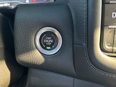 Used 2022 GMC Yukon XL Denali image 14