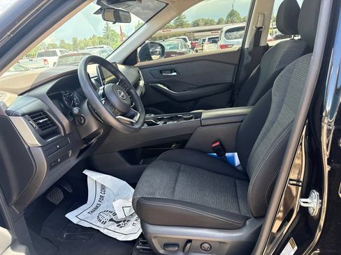 Used 2023 Nissan Rogue SV AWD/4WD image 12