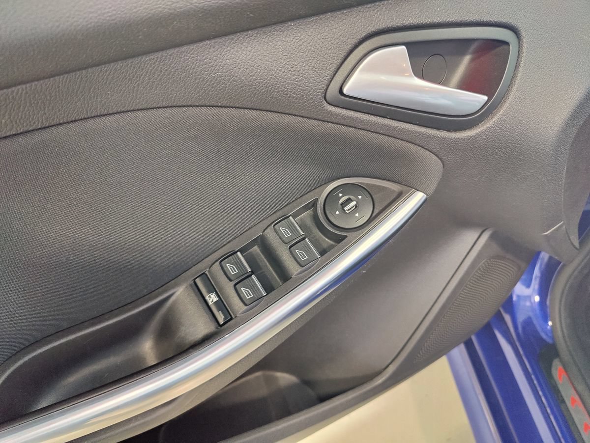Used 2014 Ford Focus ST w/ Equipment Group 202A FWD image 21