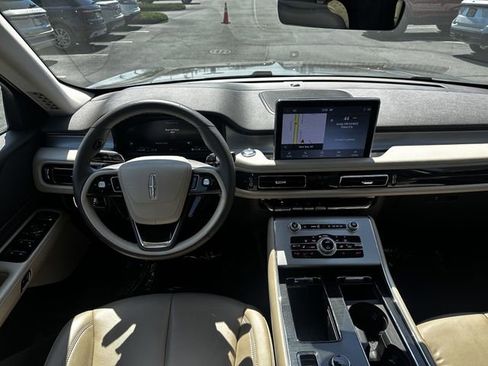 Certified 2023 Lincoln Aviator AWD w/ Premium Package image 13