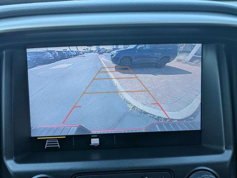 Used 2022 Chevrolet Colorado Z71 w/ Safety Package AWD/4WD image 22