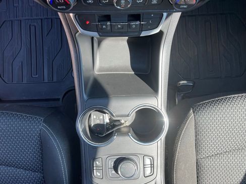 Used 2023 GMC Terrain SLE w/ Driver Convenience Package AWD/4WD image 26