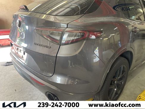 Used 2021 Alfa Romeo Stelvio Ti Sport image 10