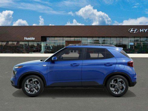 New 2025 Hyundai Venue SEL image 3