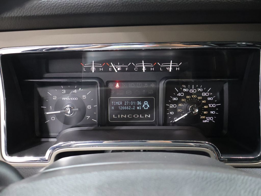 Used 2012 Lincoln Navigator 4WD image 39