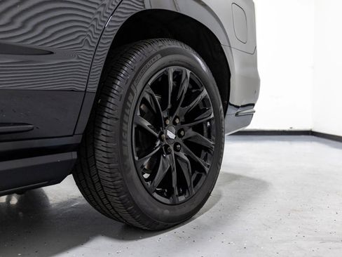 Used 2023 Cadillac Escalade Sport Platinum w/ LPO, ONYX Package image 19