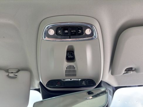 Used 2022 Volvo S60 T8 R-Design Expression w/ Advanced Package image 30