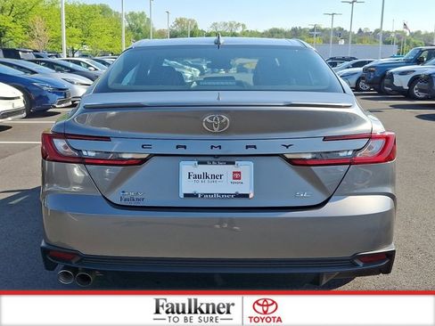 Certified 2025 Toyota Camry SE FWD image 5