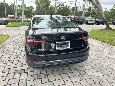 Used 2024 Volkswagen Jetta SE FWD image 35