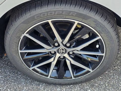 Used 2023 Toyota Camry SE FWD image 29