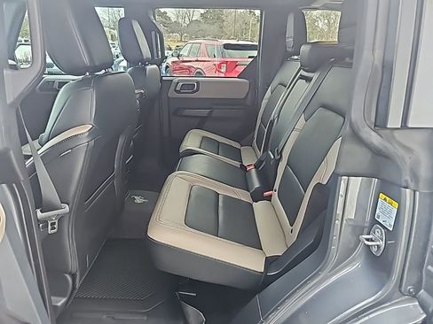 Used 2024 Ford Bronco Wildtrak image 11