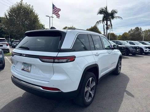 Used 2023 Jeep Grand Cherokee 4WD 4xe image 3