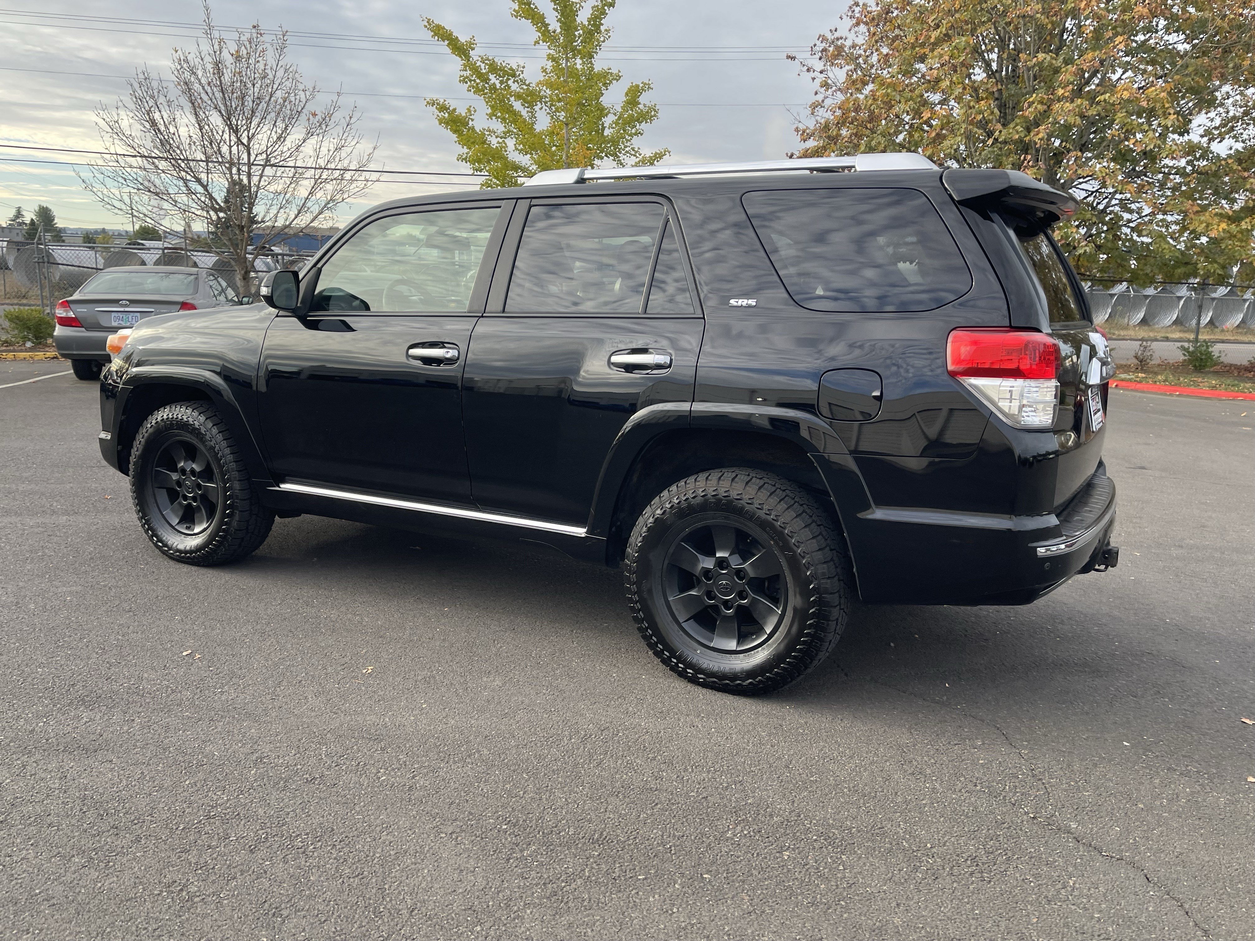 Used 2013 Toyota 4Runner SR5 w/ Convenience Pkg AWD/4WD image 3