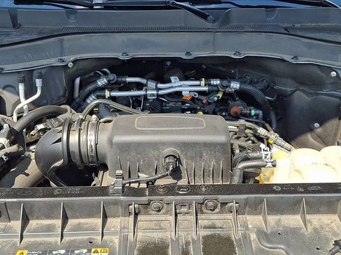 Used 2023 Ford Explorer XLT w/ Equipment Group 202A AWD/4WD image 29