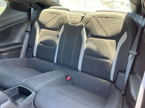 Used 2018 Chevrolet Camaro SS RWD image 19