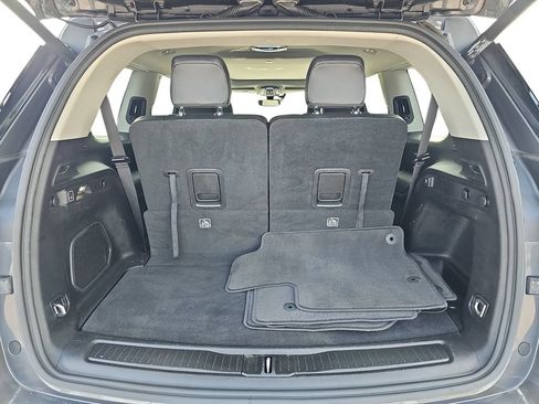 Used 2022 Jeep Grand Cherokee L Limited w/ Black Appearance Package RWD image 30