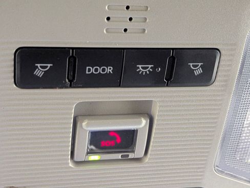 Used 2024 Toyota RAV4 LE image 28