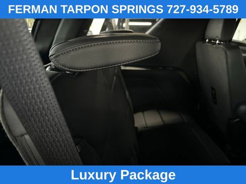 Used 2024 Chevrolet Tahoe Z71 w/ Luxury Package AWD/4WD image 8