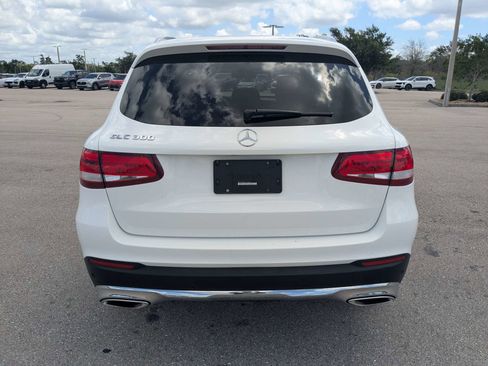 Used 2019 Mercedes-Benz GLC 300 w/ Multimedia Package image 6