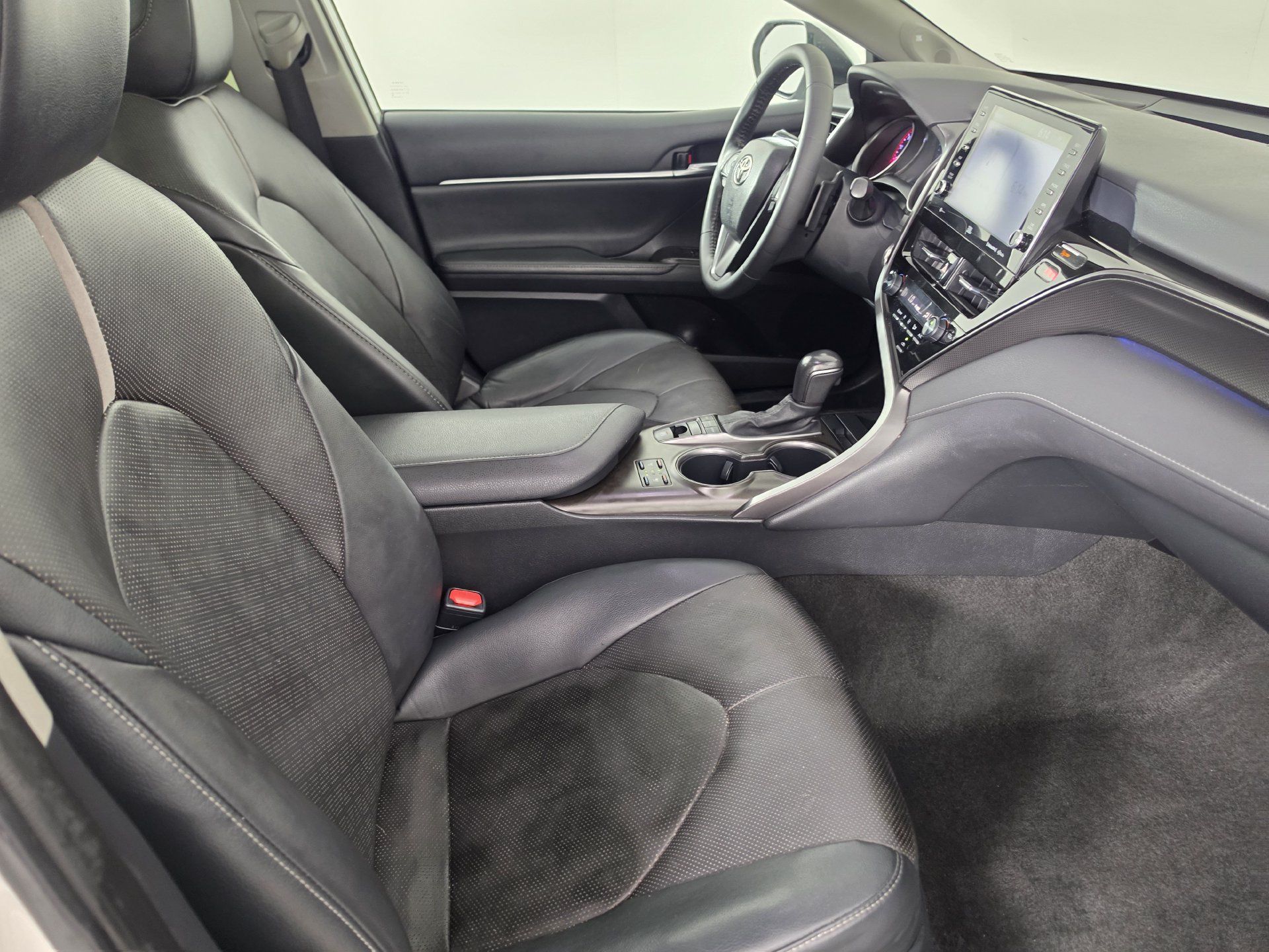 Used 2023 Toyota Camry XSE w/ Driver Assist Package FWD image 29