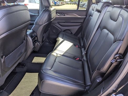 Used 2024 Jeep Grand Cherokee Limited w/ Trailer Tow Package image 18