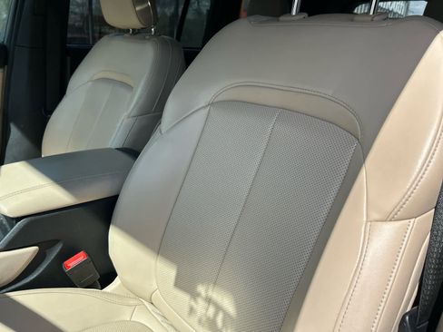 Used 2023 Jeep Grand Cherokee 4WD 4xe w/ Luxury Tech Group II image 18