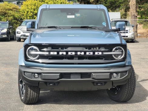 New 2025 Ford Bronco Outer Banks image 3