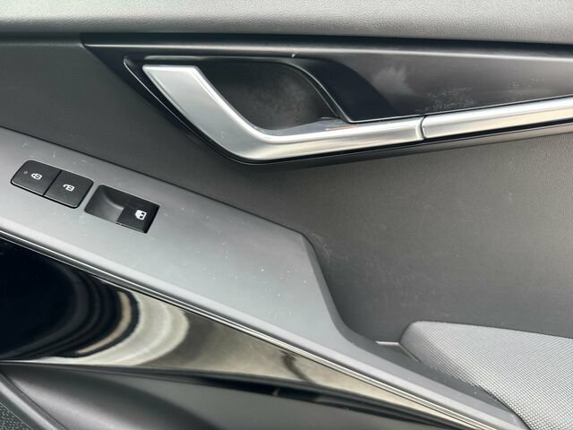 Used 2023 Kia Niro Wave FWD image 21