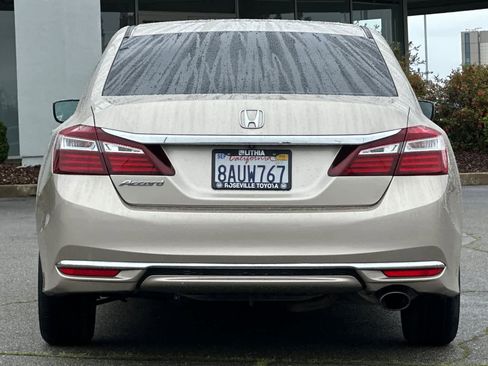 Used 2017 Honda Accord LX image 8