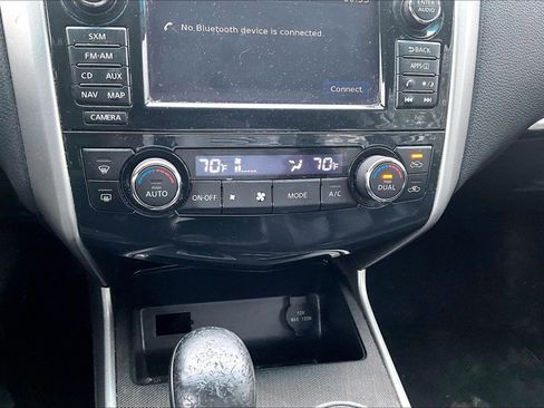 Used 2015 Nissan Altima 2.5 SL w/ Technology Package image 12