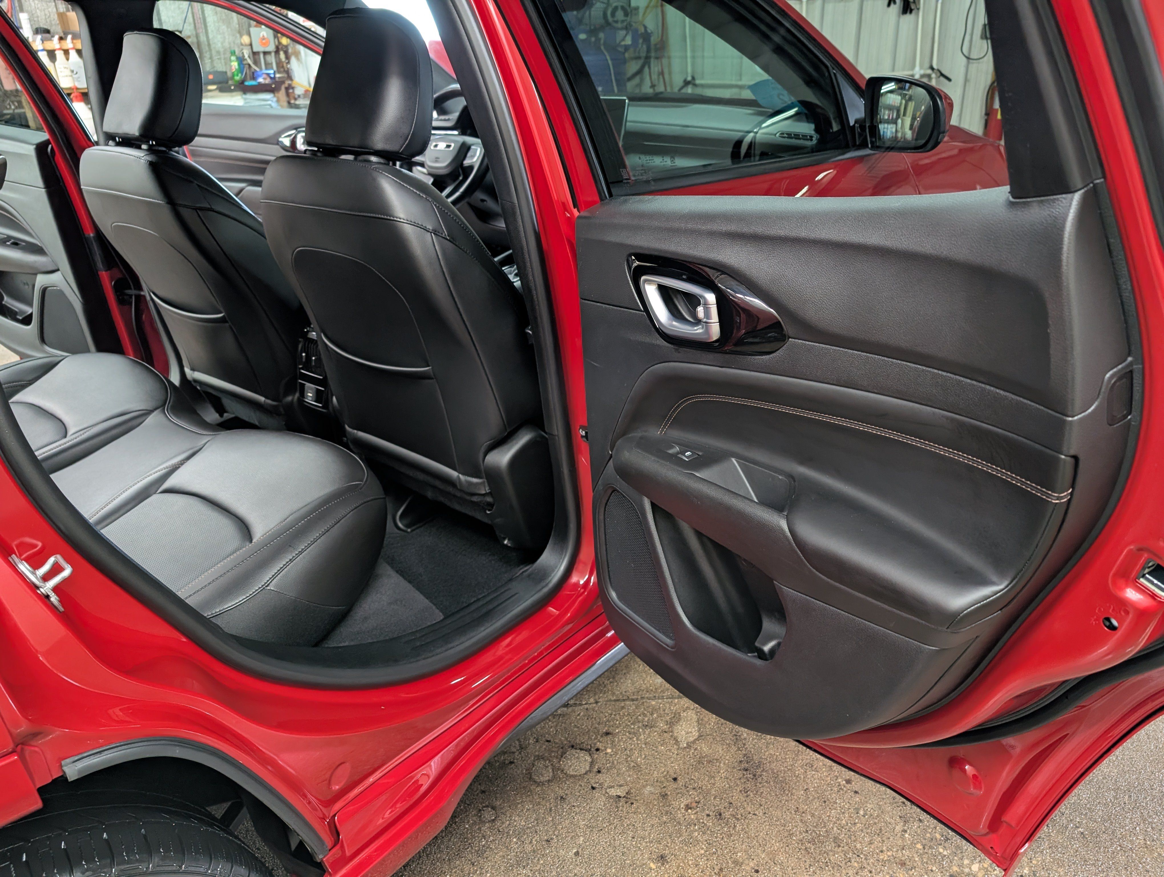 Used 2022 Jeep Compass Limited AWD/4WD image 7